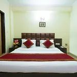 Capital O 2382 Hotel White House Continental