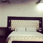 Kapoor Inn