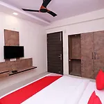 Collection O 76623 Pushpanjali Residency