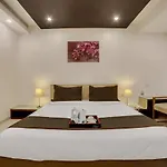 Townhouse Oak Safdarjung