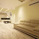 Hotel Goodluck Suites Near Delhi Airport