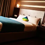 Hotel Qualia Suites At Delhi Airport