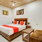 Oyo Ramada Inn Near Dashrath Puri Metro Station