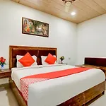 Oyo Ramada Inn Near Dashrath Puri Metro Station