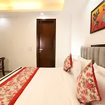 Hotel Nature View Green Park Metro Couple Friendly New Delhi