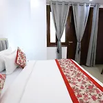 Hotel Nature View Green Park Metro Couple Friendly New Delhi