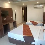 Hotel Tej Plaza ,A Family Hotel Near Igi Airport Delhi