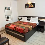 Hotel Good Vibe Stay A Family Hotel Near Delhi Igi Airport