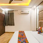 Fabhotel Royal Mirage I