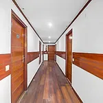 Oyo Townhouse 604 The Royal Galaxy