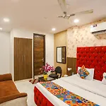 Fabhotel Royal Galaxy I Near Yashobhoomi Convention Centre