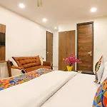 Fabhotel Royal Galaxy I Near Yashobhoomi Convention Centre