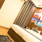 Hotel Galaxy Stay Near Delhi Airport
