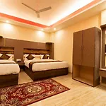 Hotel Dev Place Near Delhi Airport