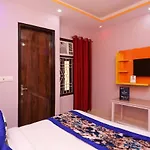 OYO 14822 Rose Residency