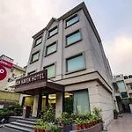 New Haven Hotel Greater Kailash New Delhi - Local Id\'S Accepted