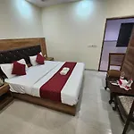 Hotel Ivy Plaza Luxury