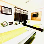 Hotel Classic Plaza At Delhi Airport