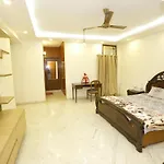 Badal\'S Nest I Near Aiims I Near Safadarganj I South Delhi I Couple Friendly I Homestay