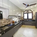 Badal\'S Nest I Near Aiims I Near Safadarganj I South Delhi I Couple Friendly I Homestay