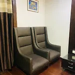 Qotel Hotel Pitampura Couple Friendly