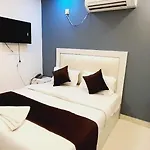 Hotel Star Light Near Delhi Airport