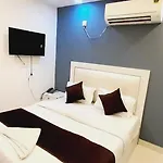 Hotel Star Light Near Delhi Airport