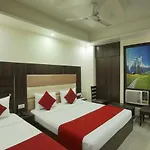 Palm Emerald Near New Delhi International Airport
