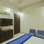 Palm Emerald Near New Delhi International Airport