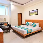 Hotel Goodluck Airport