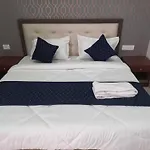 Hotel O White House