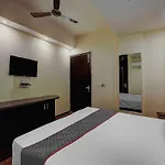 Townhouse Golden King
