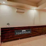 Townhouse Golden King