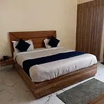 Hotel Star Light Near Delhi Airport