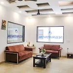 Hotel The Ocean Near Igi Airport