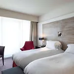 Hotel Tulip Suites Near Delhi Airport\