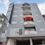 Hotel Cozy Cave Near Igi Delhi Airport