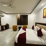 Hotel De Clark Residency Delhi Airport