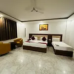 Hotel De Clark Residency Delhi Airport