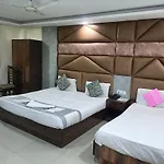 Hotel Gayatry