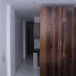 Hotel O Host Inn