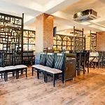 Hotel Pacefic Suites Near Delhi Airport