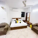 Hauz Khas Villa - Near Fort