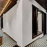 Hotel Atlantes Suites Near Delhi Airport