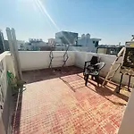 The Comfort Corner Inn- Room & Kitchen - Couple Friendly - 7-8 Km Drive From Airport