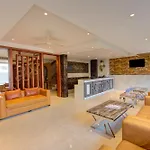 Hotel Elevate Inn - With Complimentary Pickup Or Drop Near Delhi Airport