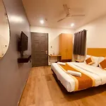 Hotel White Saffron Pitampura Near Kohat Enclave Metro Station