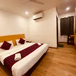 Hotel White Saffron Pitampura Near Kohat Enclave Metro Station