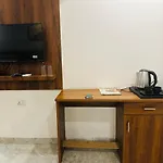 Hotel S R Plazaa