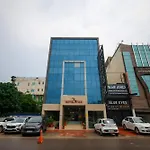 Hotel Star One - Near Delhi Airport